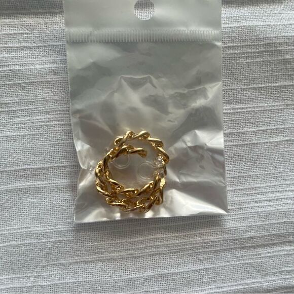 Gold Tone Clip On Hoop Earrings Bundle of 3 All New in Package - Picture 5 of 5
